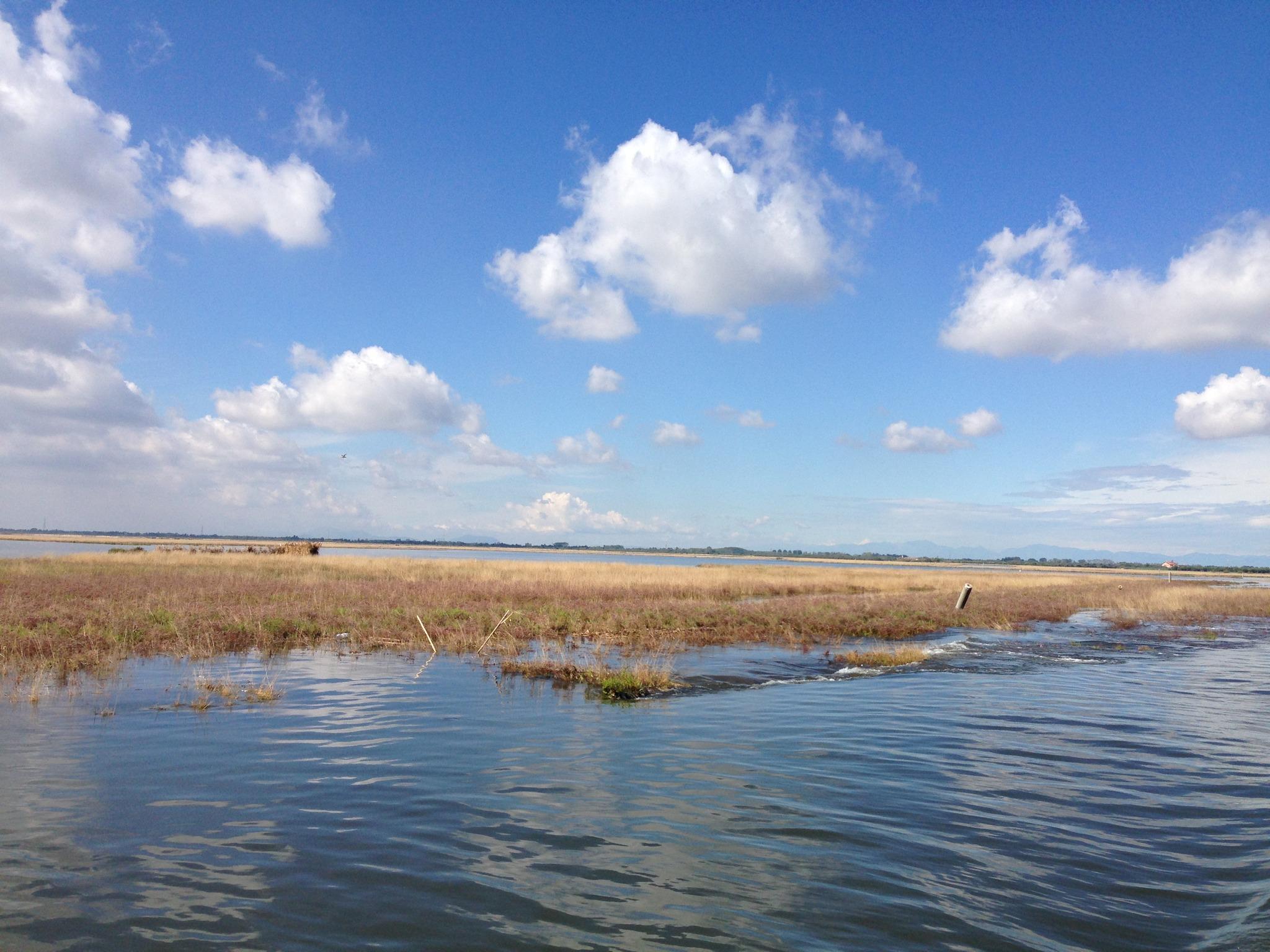 Fishing valleys with lunch in a stilt house
