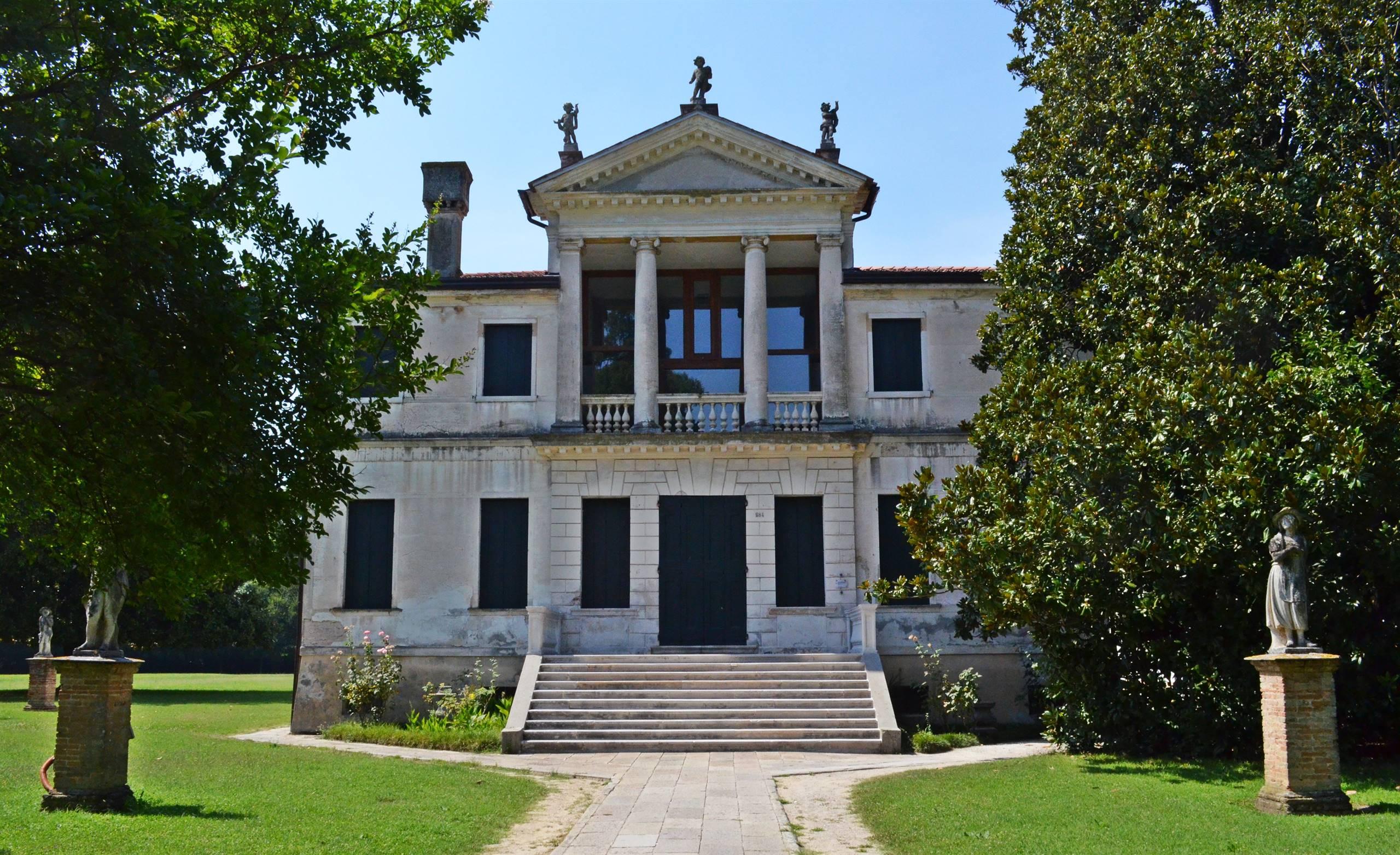 Guided Tour of Mirano and its parks