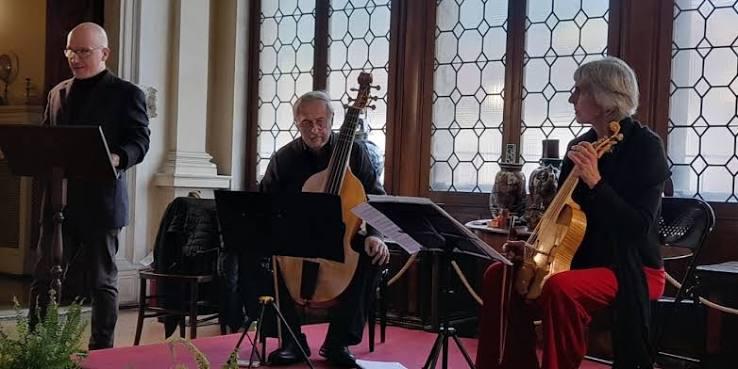 La Via al Santuario-cantare alla viola