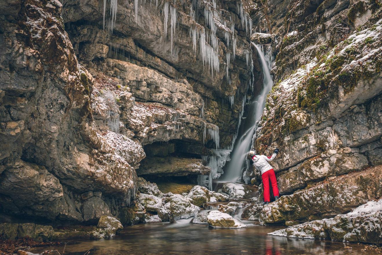 Il paese dipinto e la cascata di ghiaccio