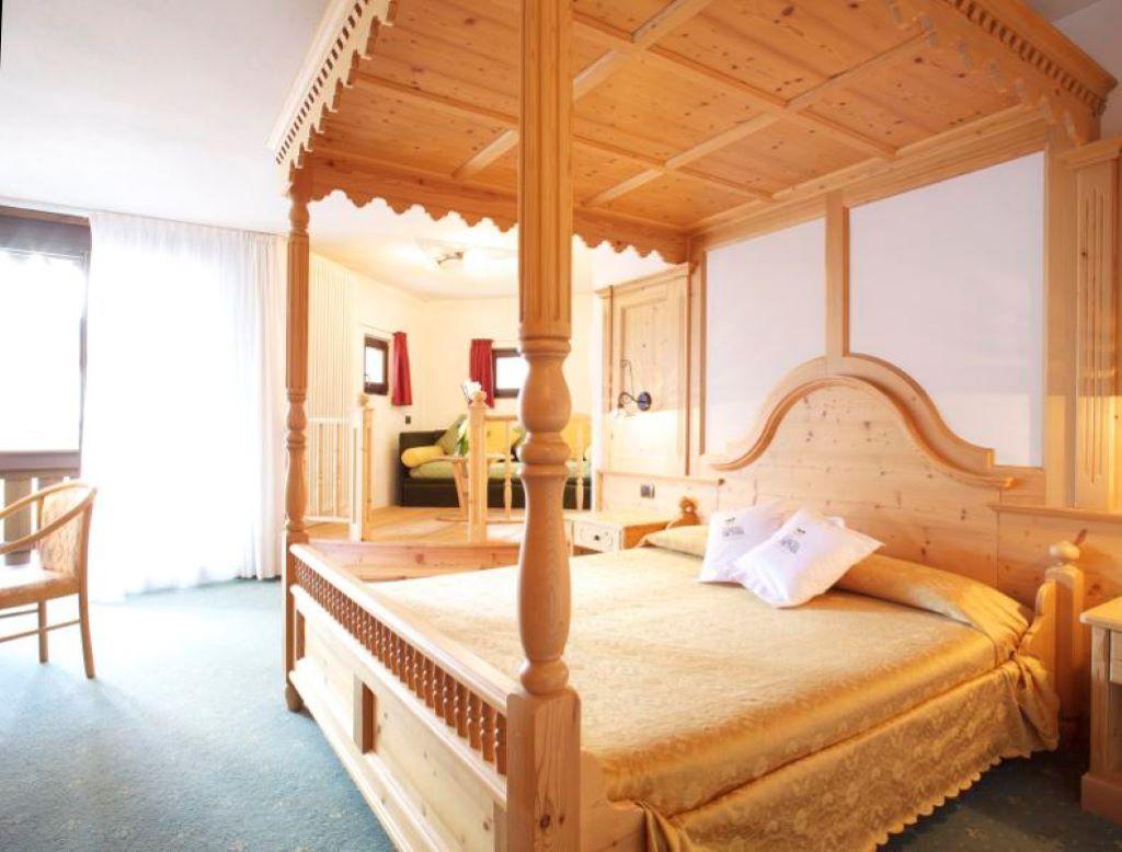Junior suite, doccia, lato montagna