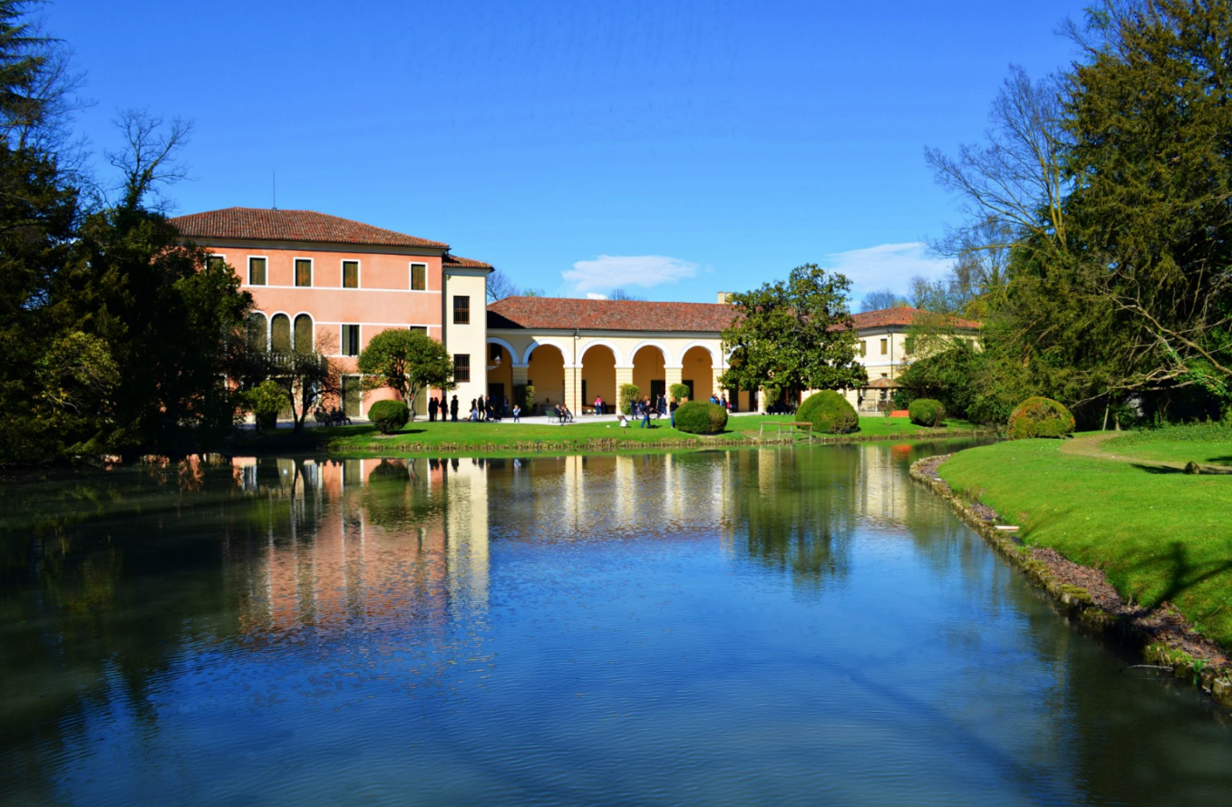Guided Tour of Mirano and its parks