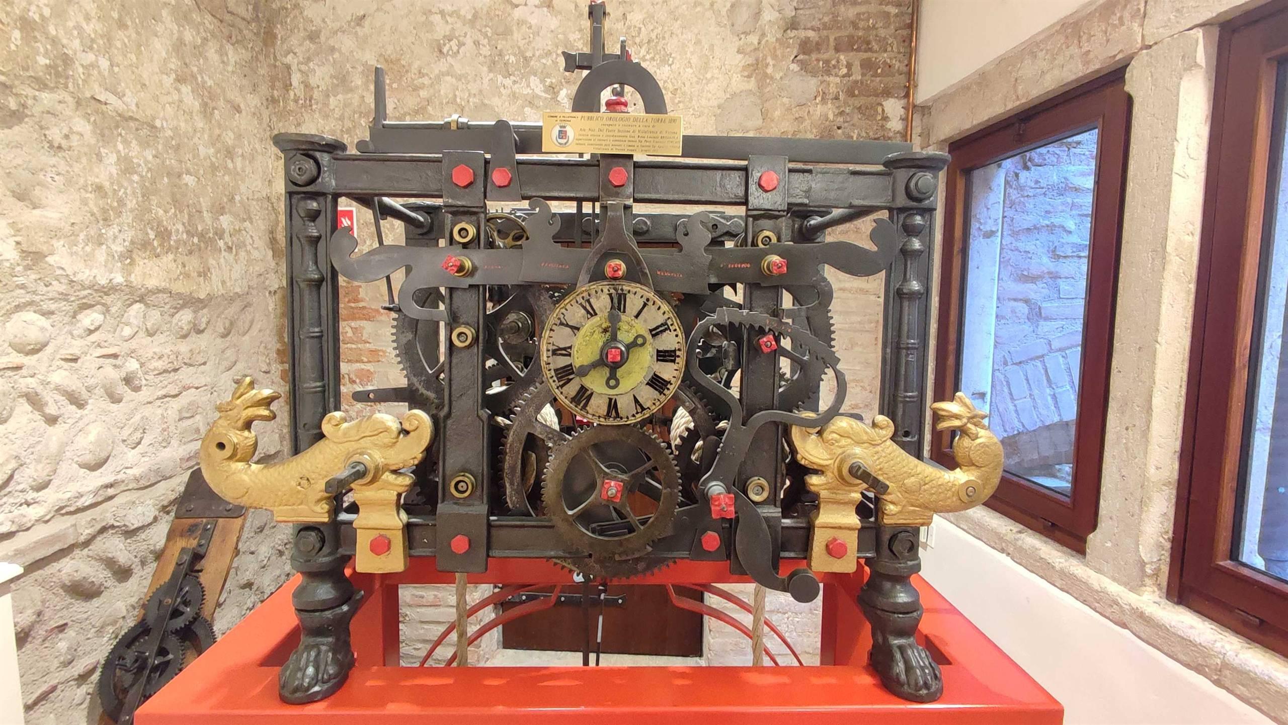 L'antico orologio della torre torna al Castello Scaligero