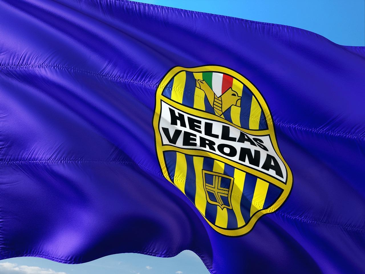 Saluto della squadra Hellas Verona