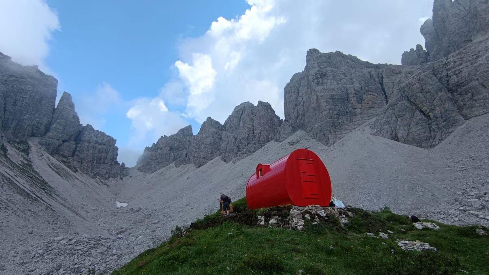 Il nuovo Bivacco Vaccari, tra Cadore e Carnia con Axel