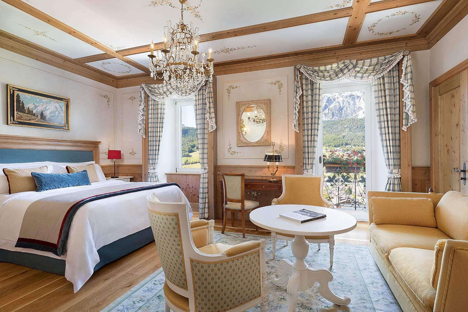 Double room, shower or bath, toilet, facing the valley