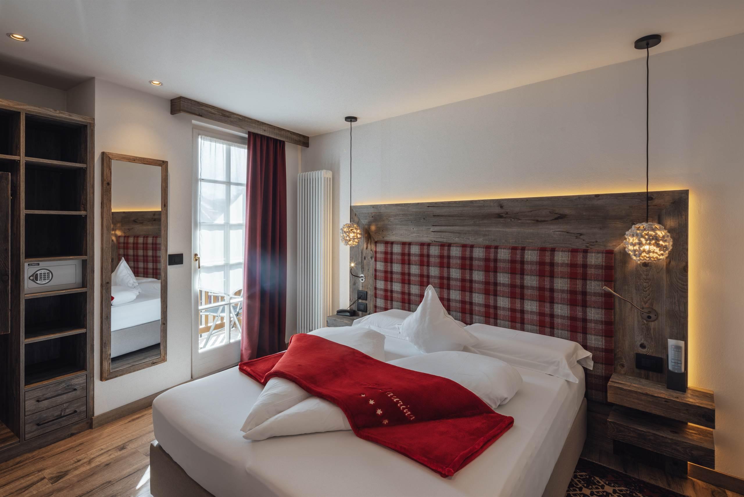 Doppelzimmer, Dusche und Bad, WC, Balkon