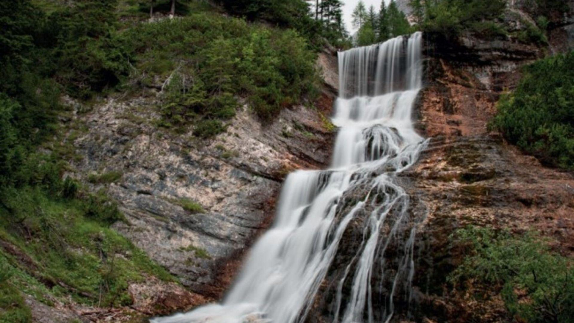 Tutta l’energia delle cascate di Fanes con Yolanda