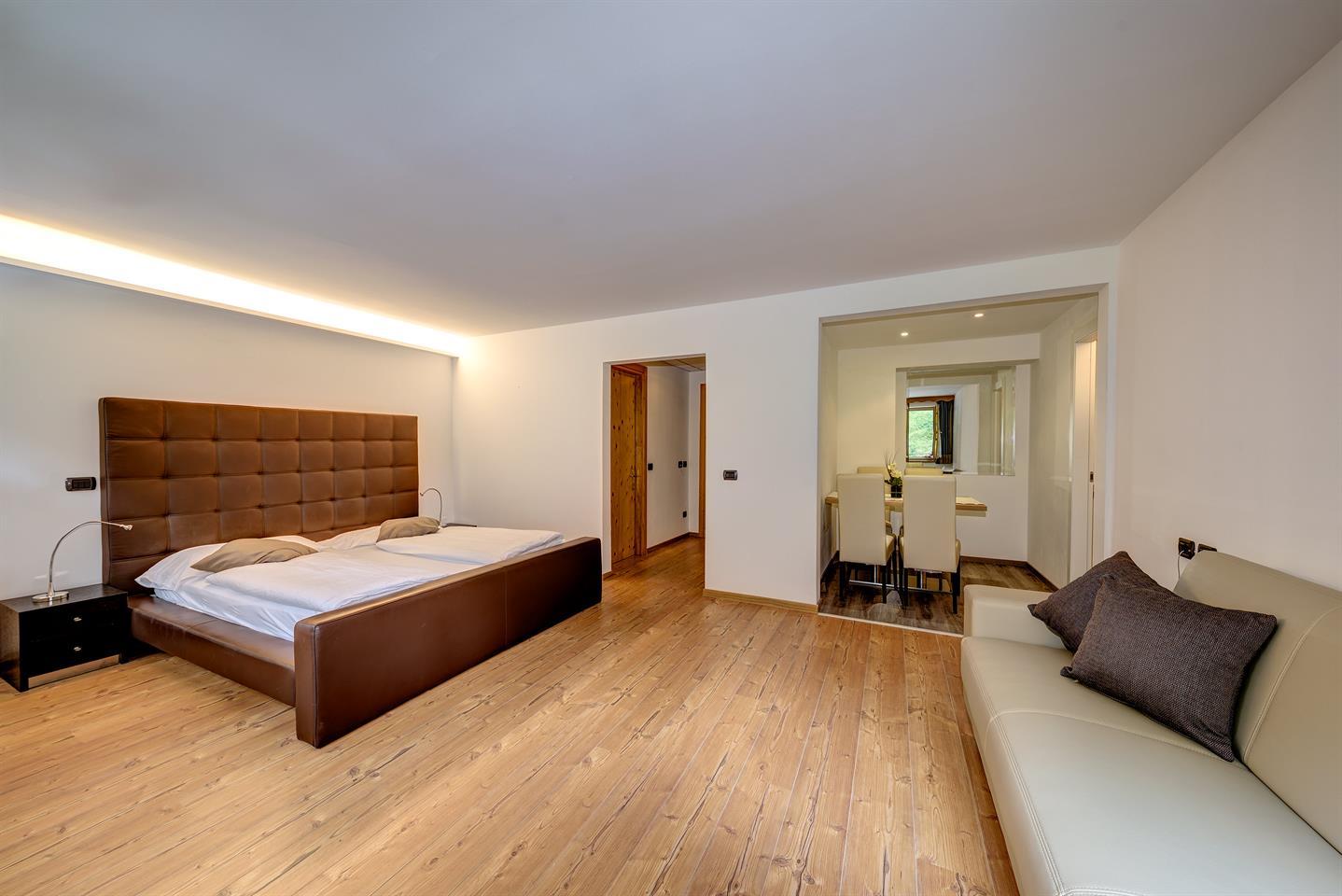 Hotel suite