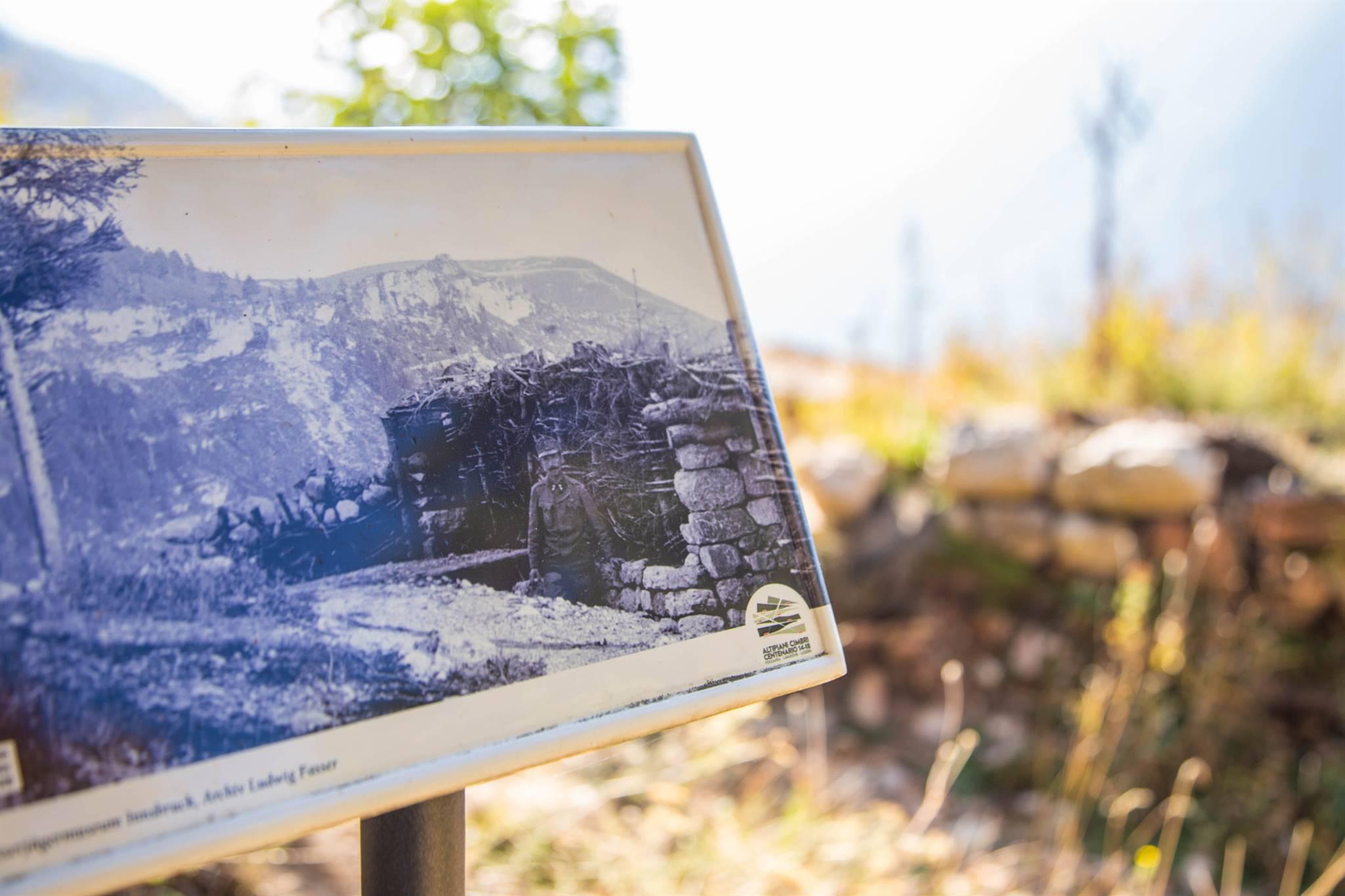 Foliage an der Wolfsschlucht mit Mittagessen der Soldaten