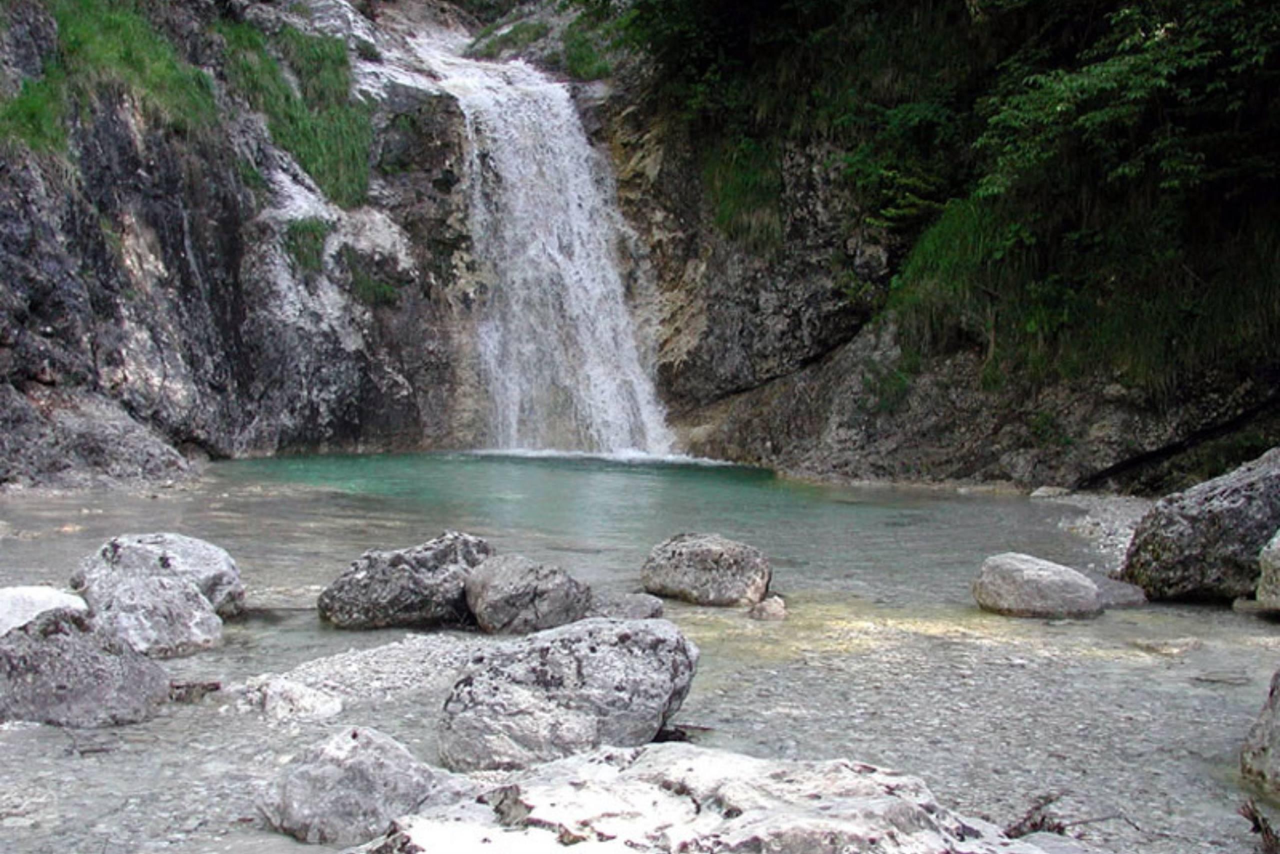 Al Parco Nazionale Dolomiti Bellunesi con mamma e papà
