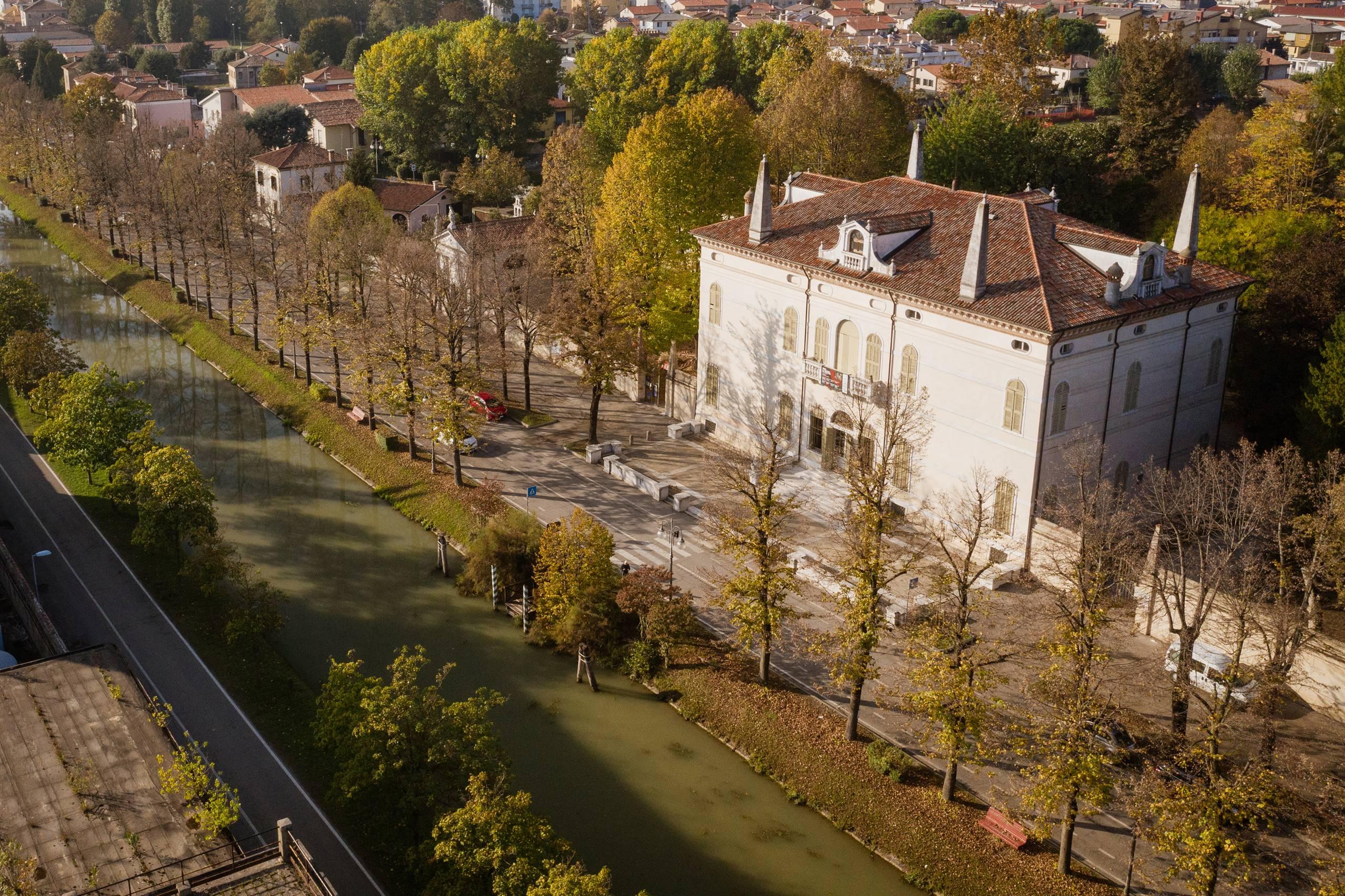 Villa Contarini dei Leoni