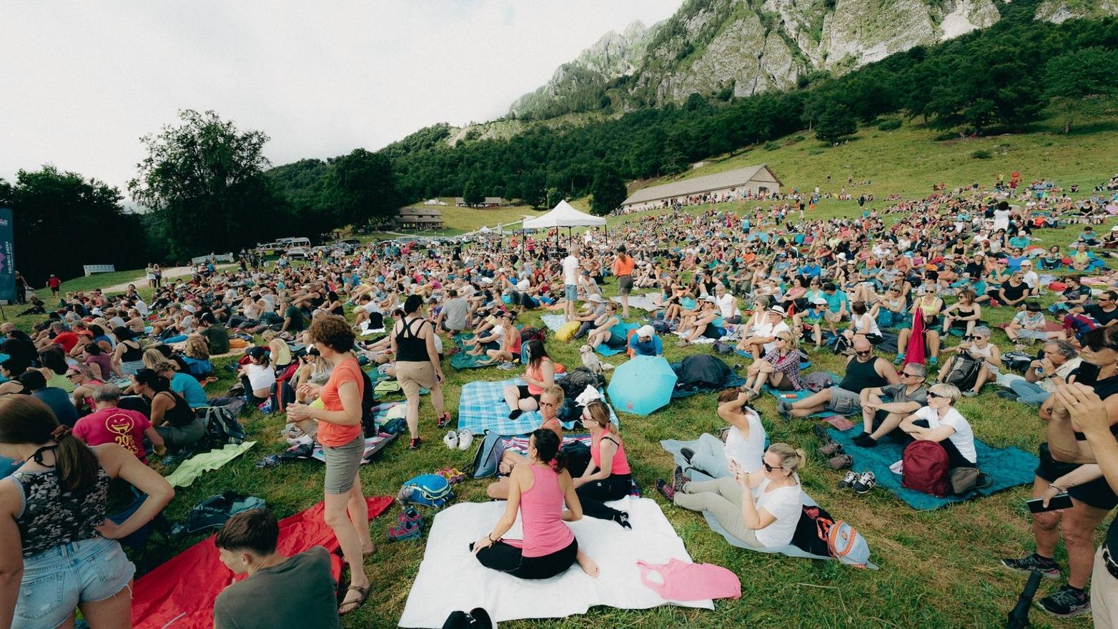 Dolomiti Arena - Joan Thiele in concerto