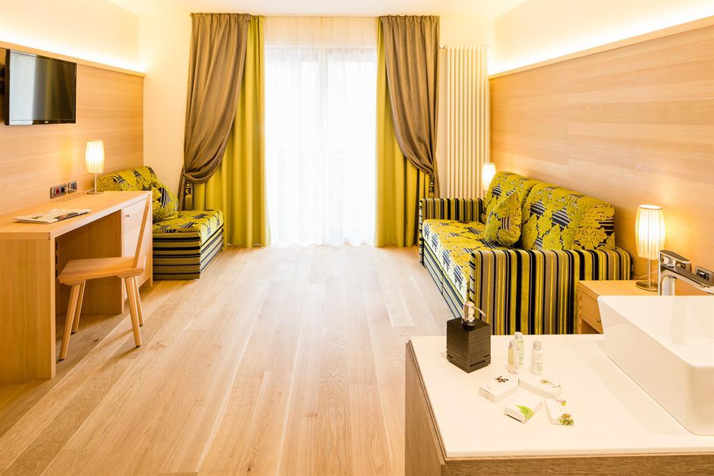 Suite, Toilette und Bad/Dusche getrennt, Nichtraucher