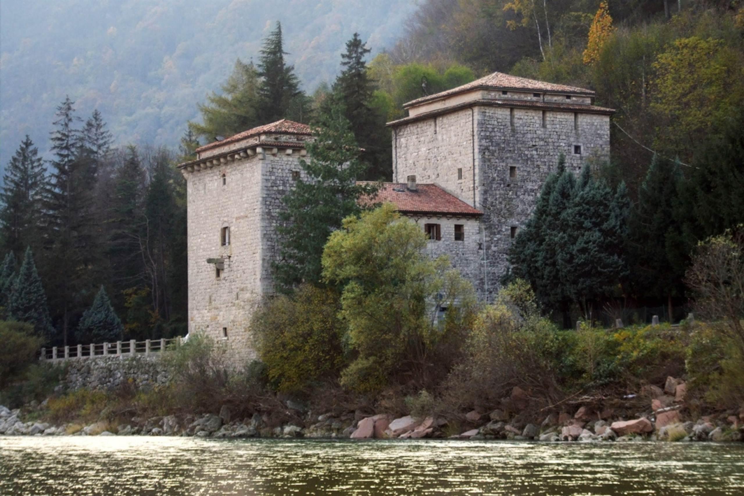 Castello di Castelnuovo