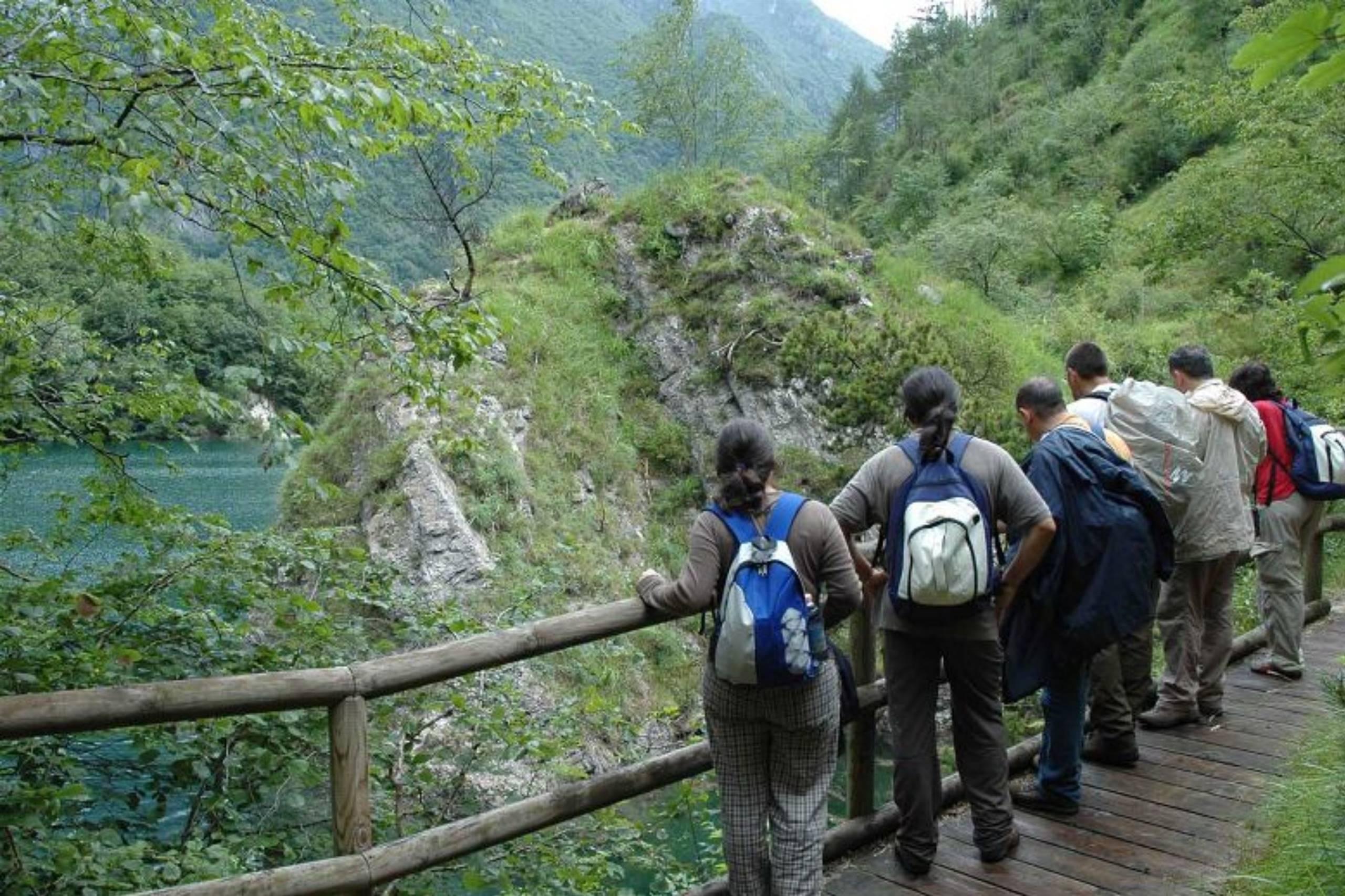 Anello naturalistico del lago della Stua con Elisa