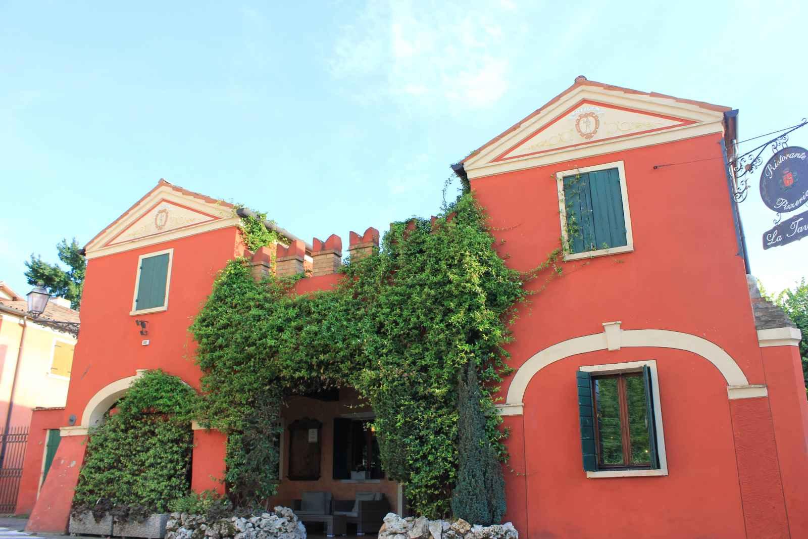 Ristorante Pizzeria La Taverna