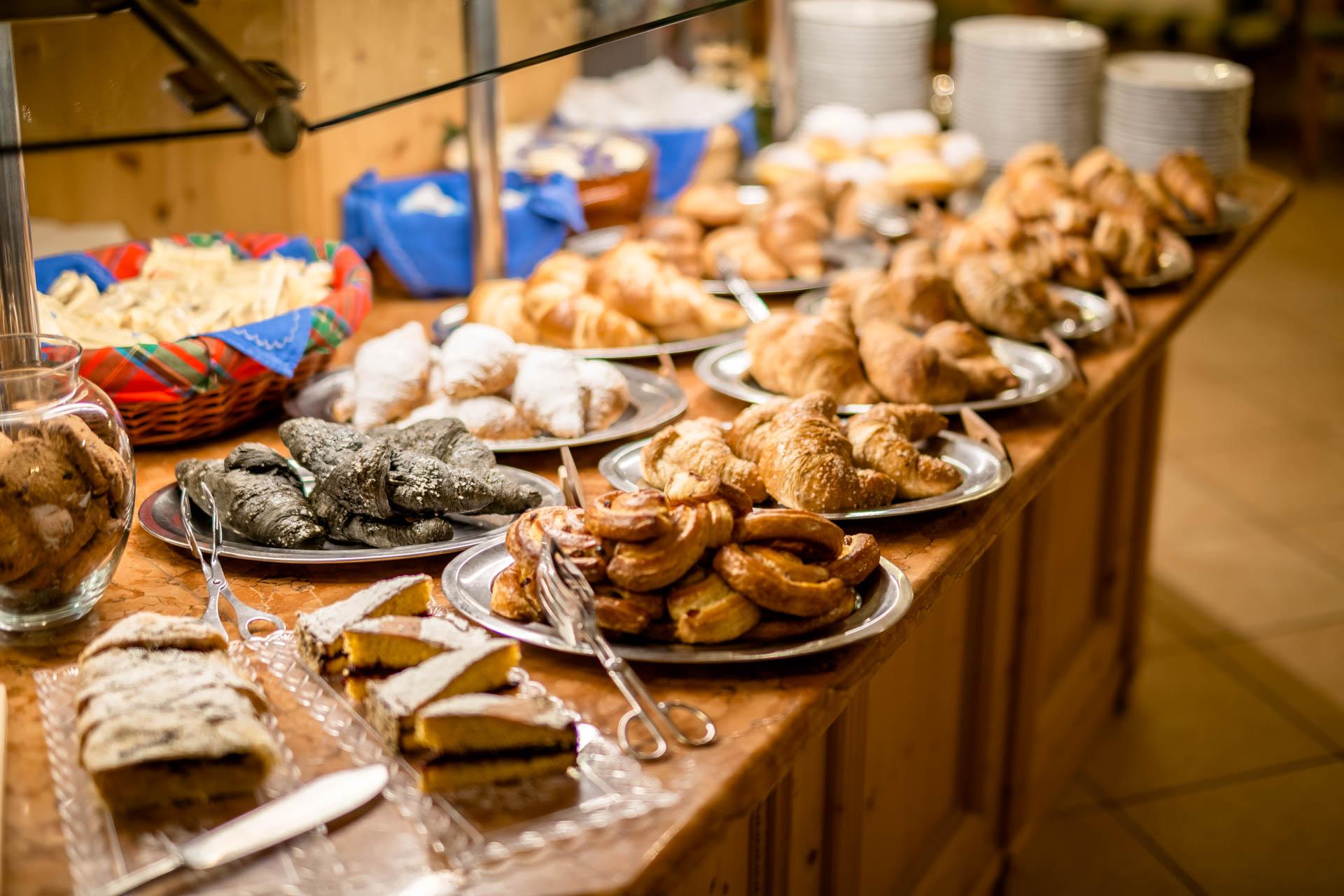 PINETA PASTRY HOTEL - 3
