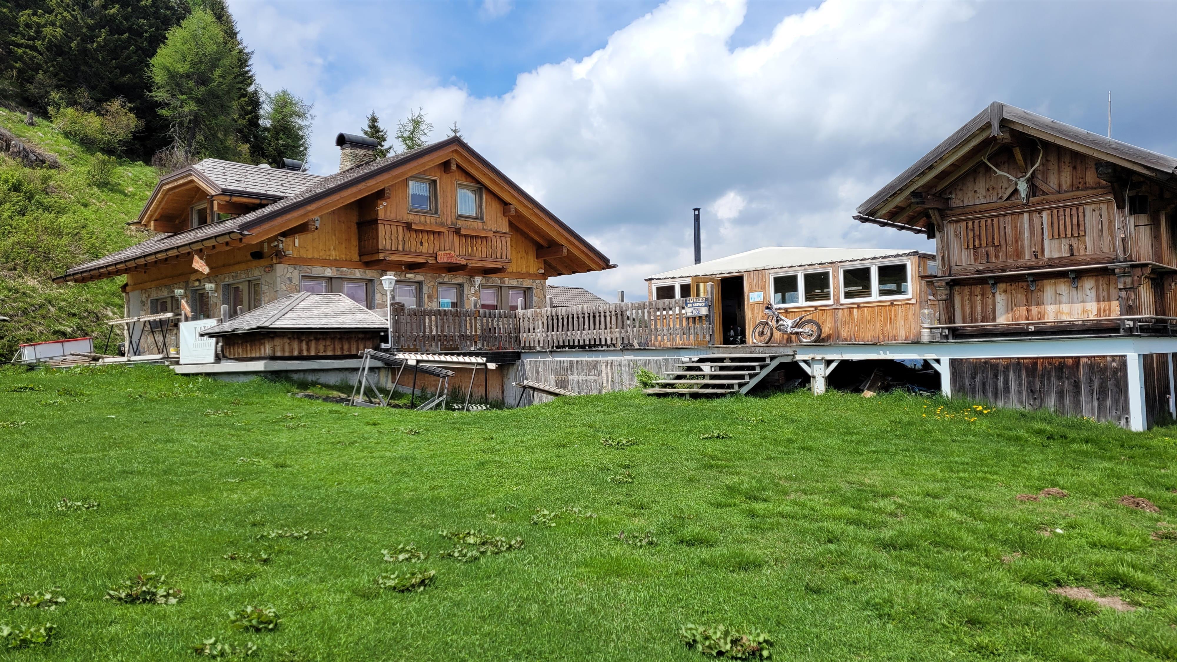 Malghe e rifugi tra Col dei Baldi e Cima Fertazza - 2