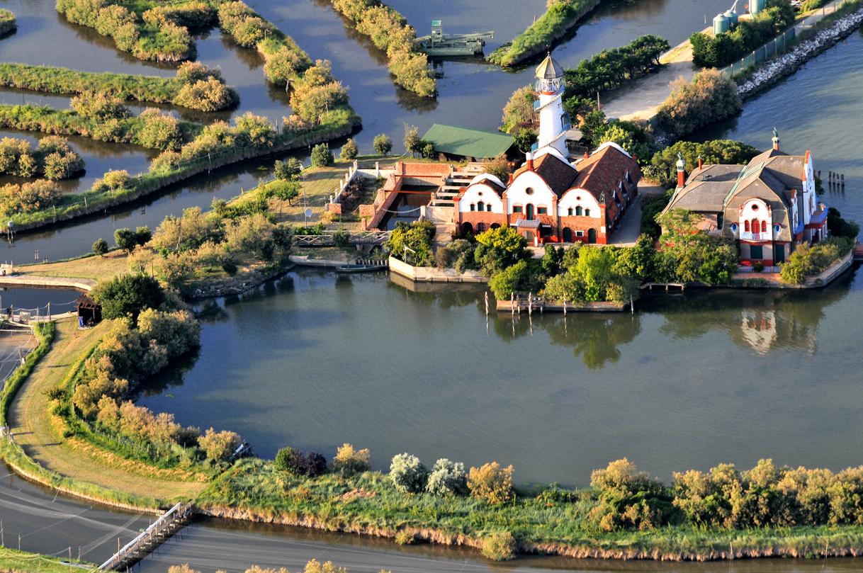 Navigando tra le valli da pesca della Laguna