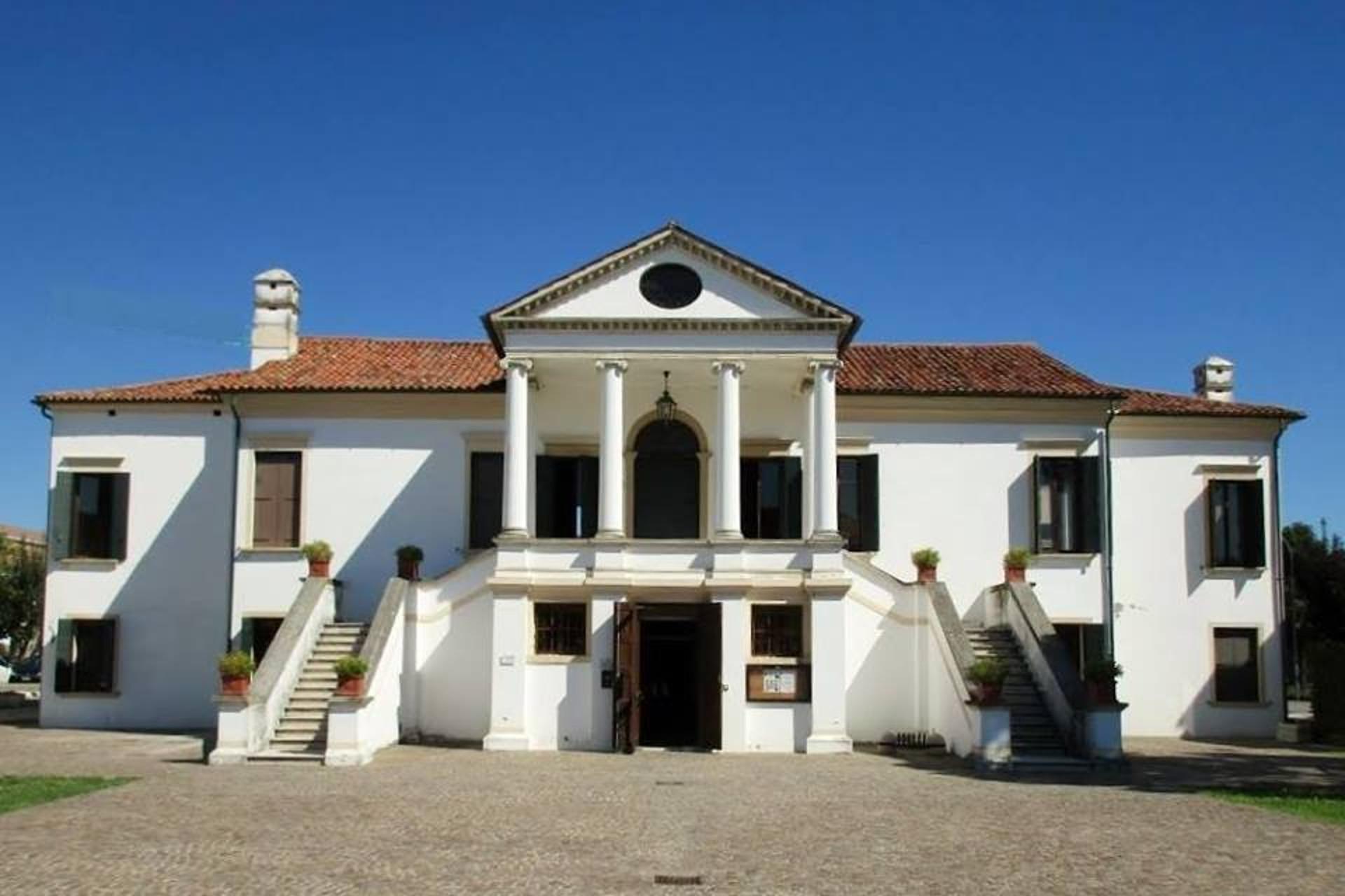 Esterno fronte sud Villa Ruzzini Villanova di Csp