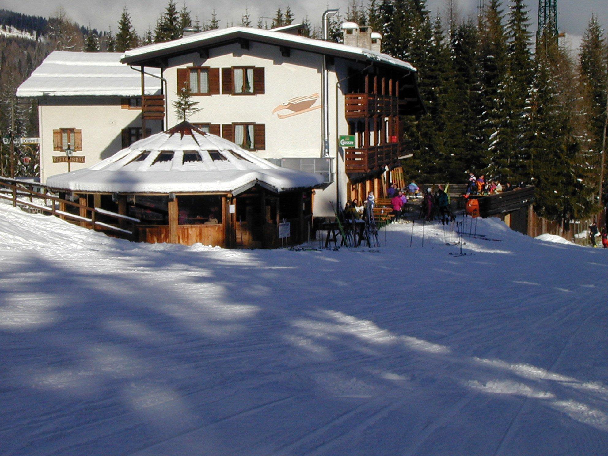 Ski Bar Caverson