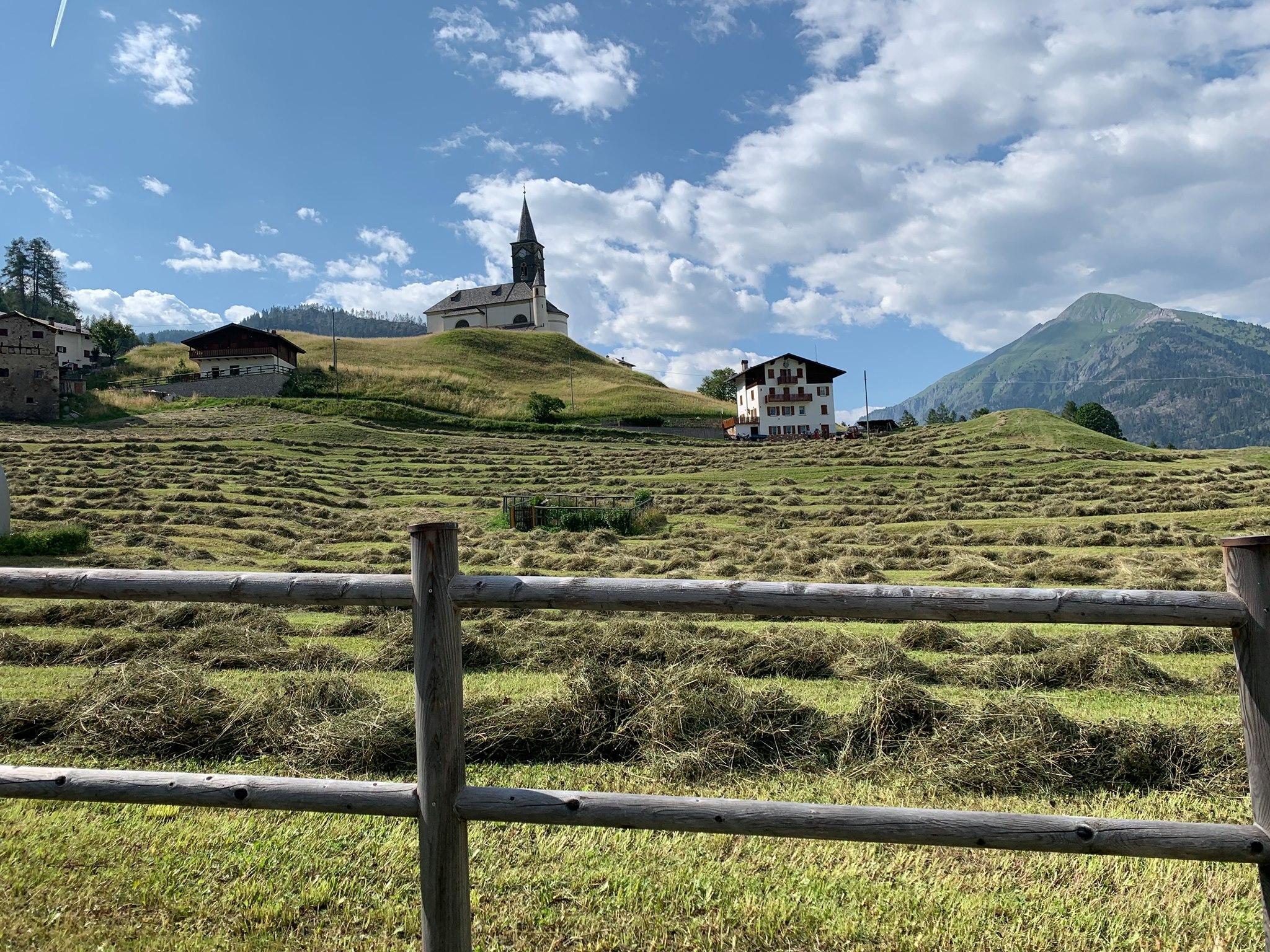 Chiesa parrocchiale di San Gottardo - Laste