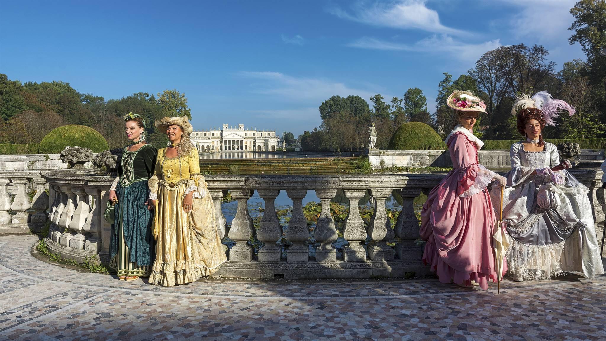 In Battello a Villa Ducale