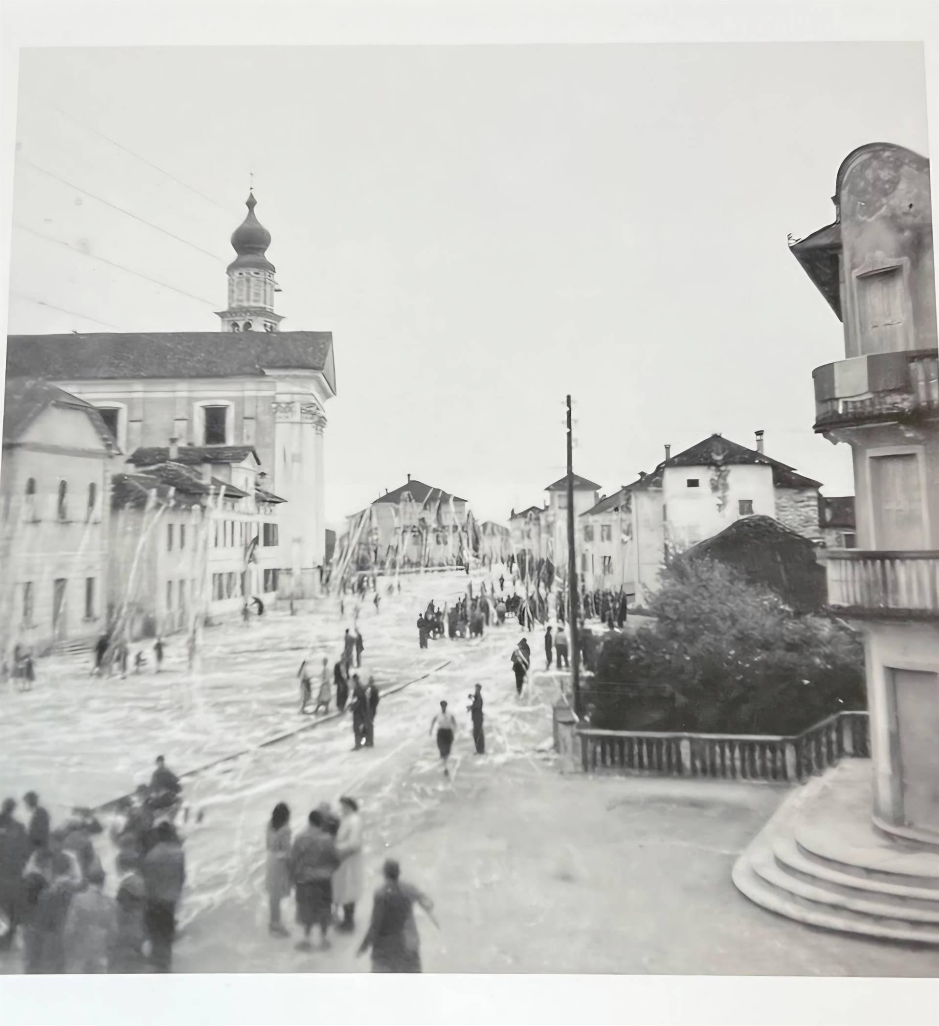 Serata a cura degli organizzatori della mostra fotografica  Ruggero Monego