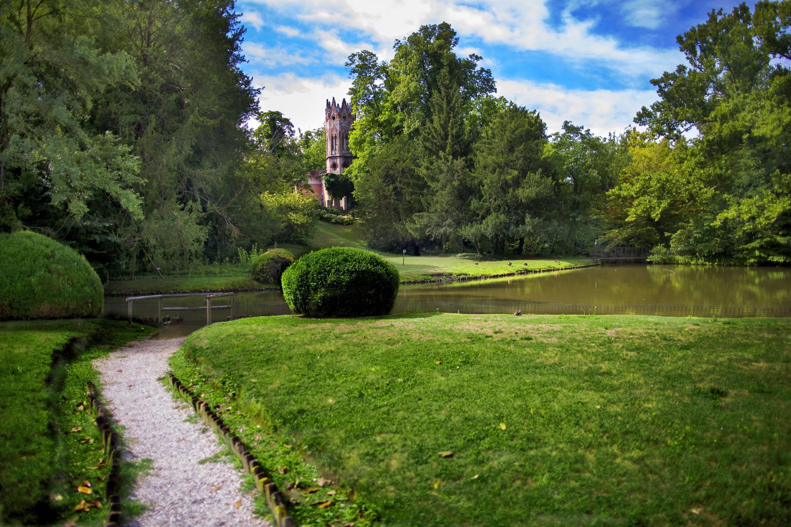 Guided Tour of Mirano and its parks