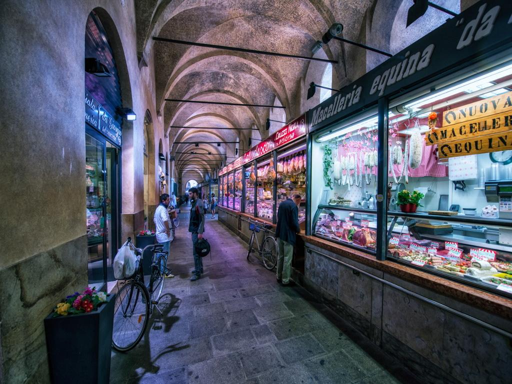Mercato Sotto il Salone
