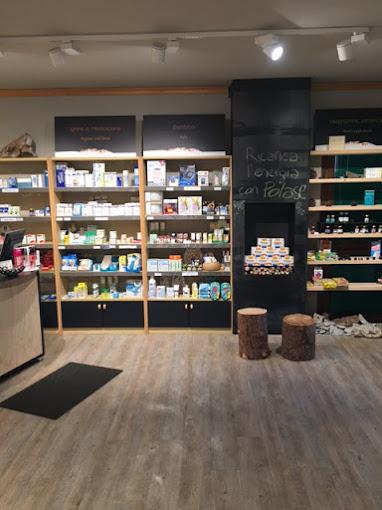 Farmacia Arabba  Dr. Paolo Da Rin e Dr.ssa Radoani Laura