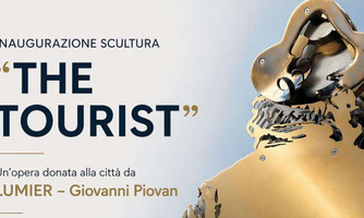 Inaugurazione scultura "The Tourist"