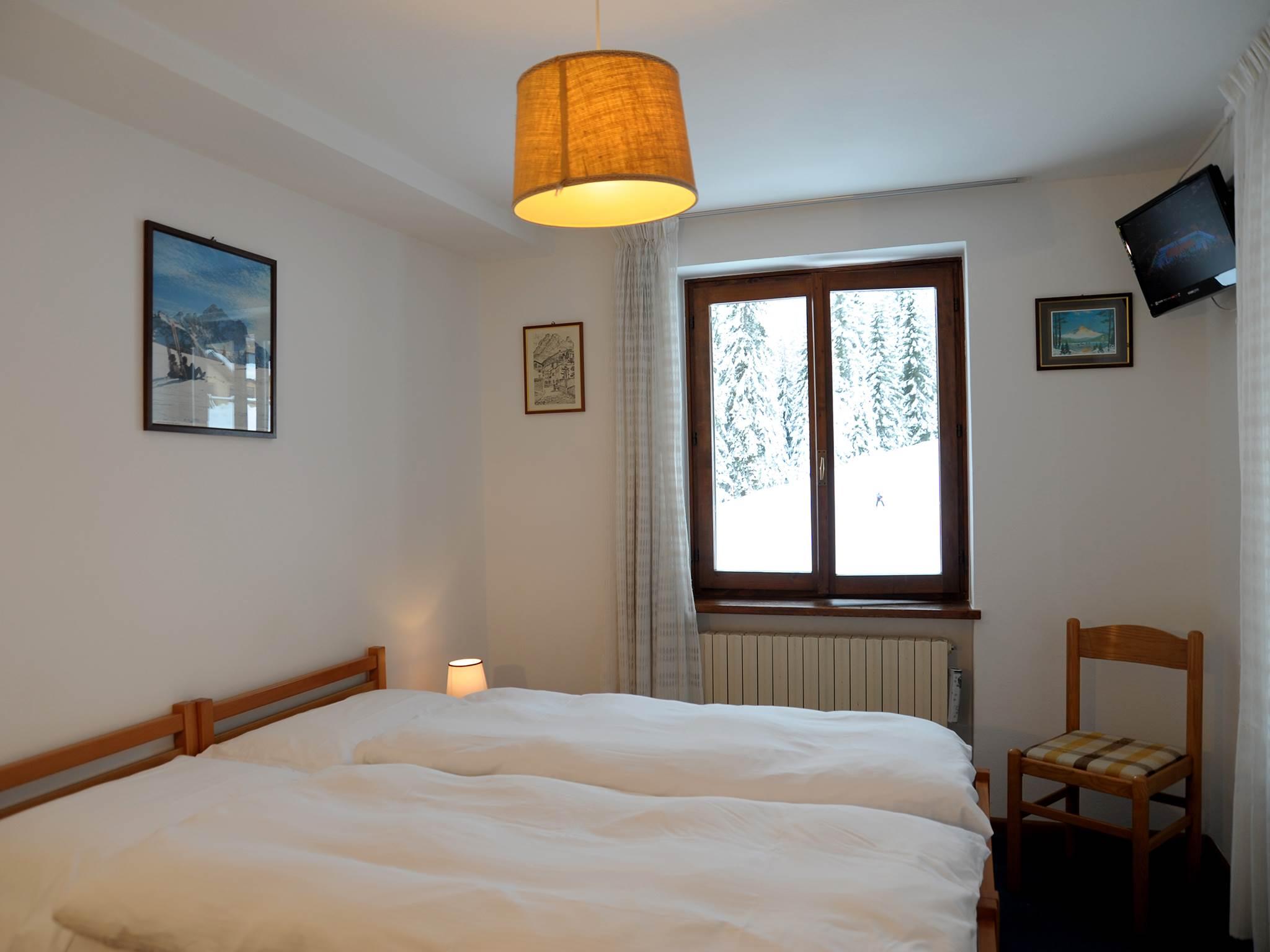Double room, shower, balcony