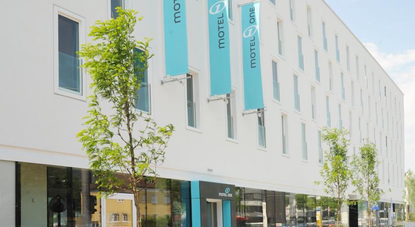 Hotel Motel One Salzburg-Süd