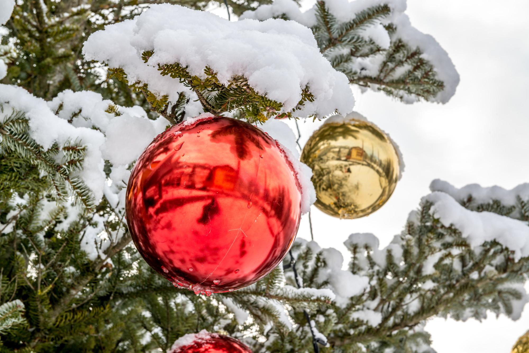 Adventmarkt am Kirchenplatz Wals