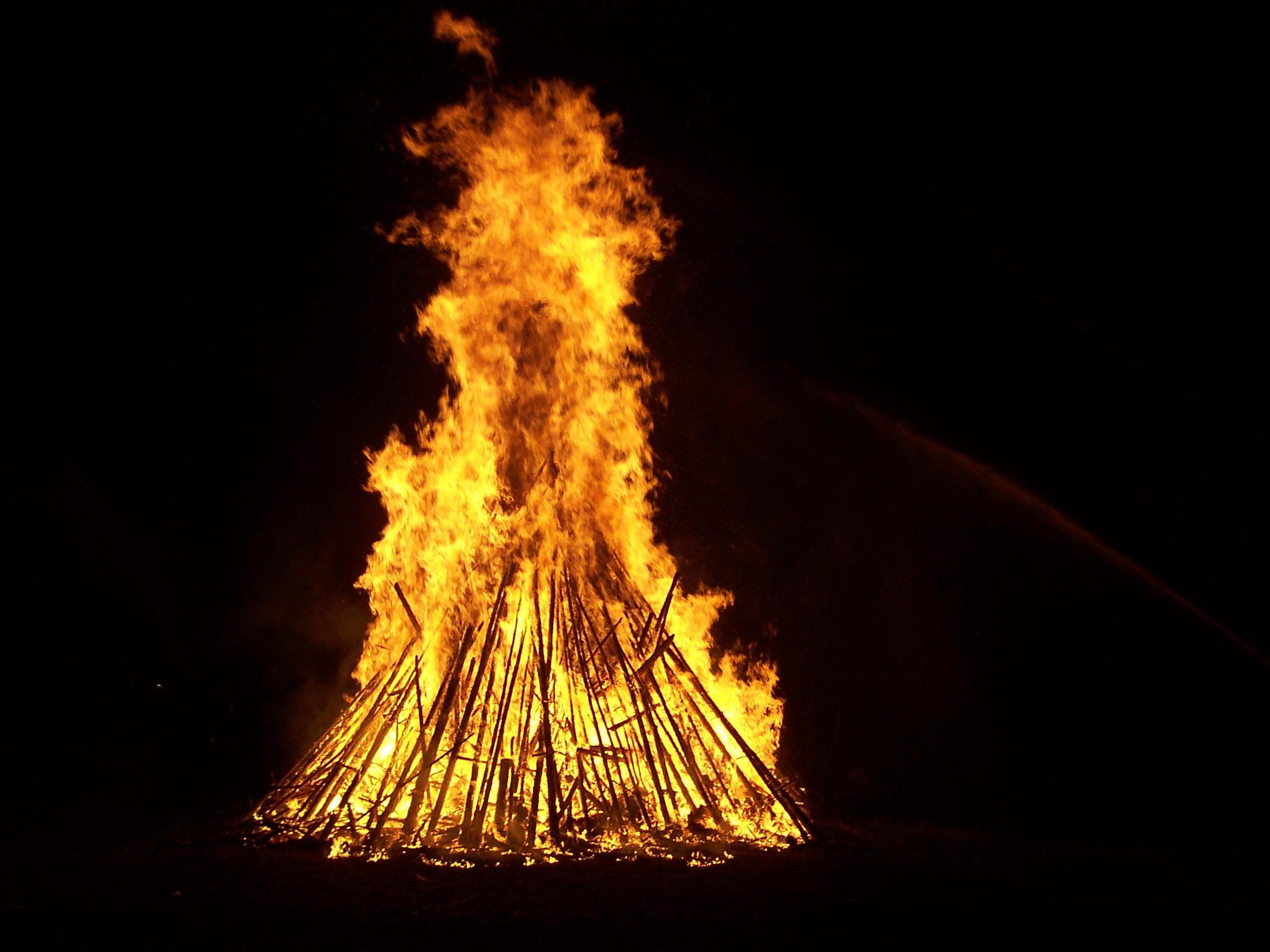 Sonnwendfeuer Schwaighofen