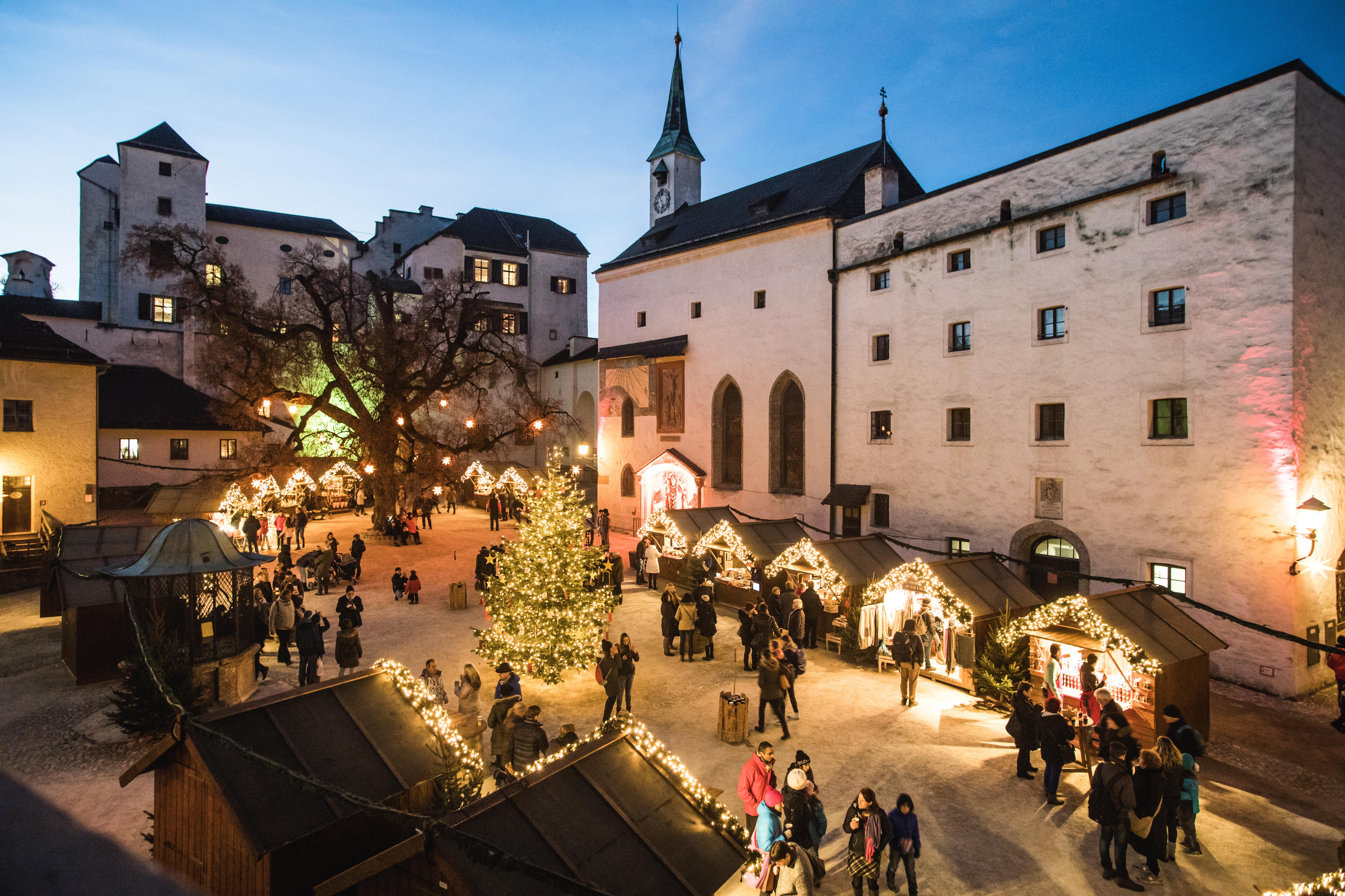 Enchanting Christmas Tour (English)