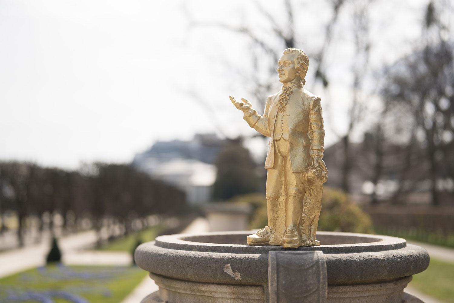 Skulptureninstallation: Mozart – Das unbezähmbare Genie