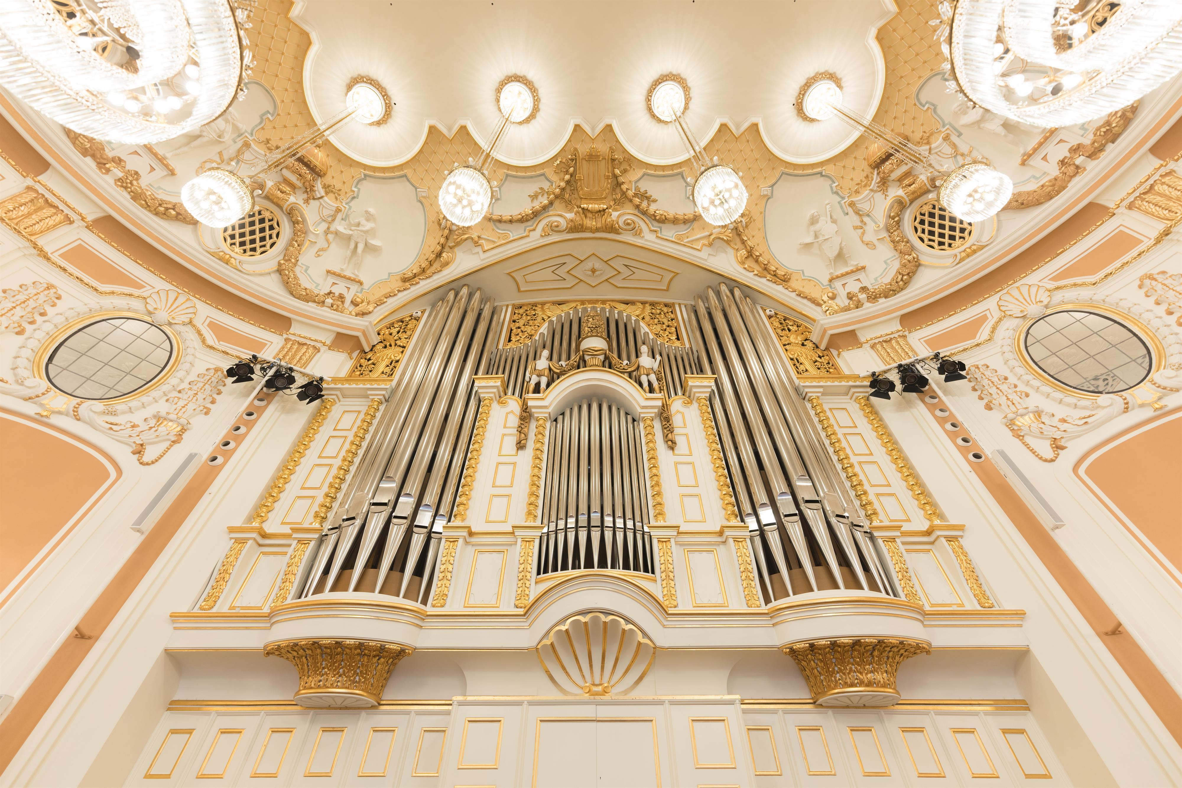 Orgel zu Mittag