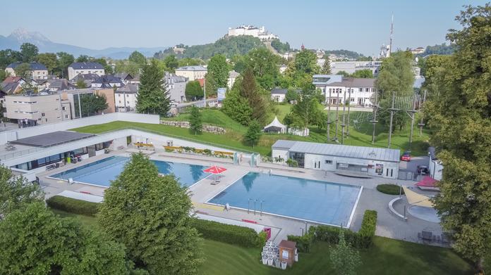 Freibad & Hallenbad Alpenstraße AYA Bad