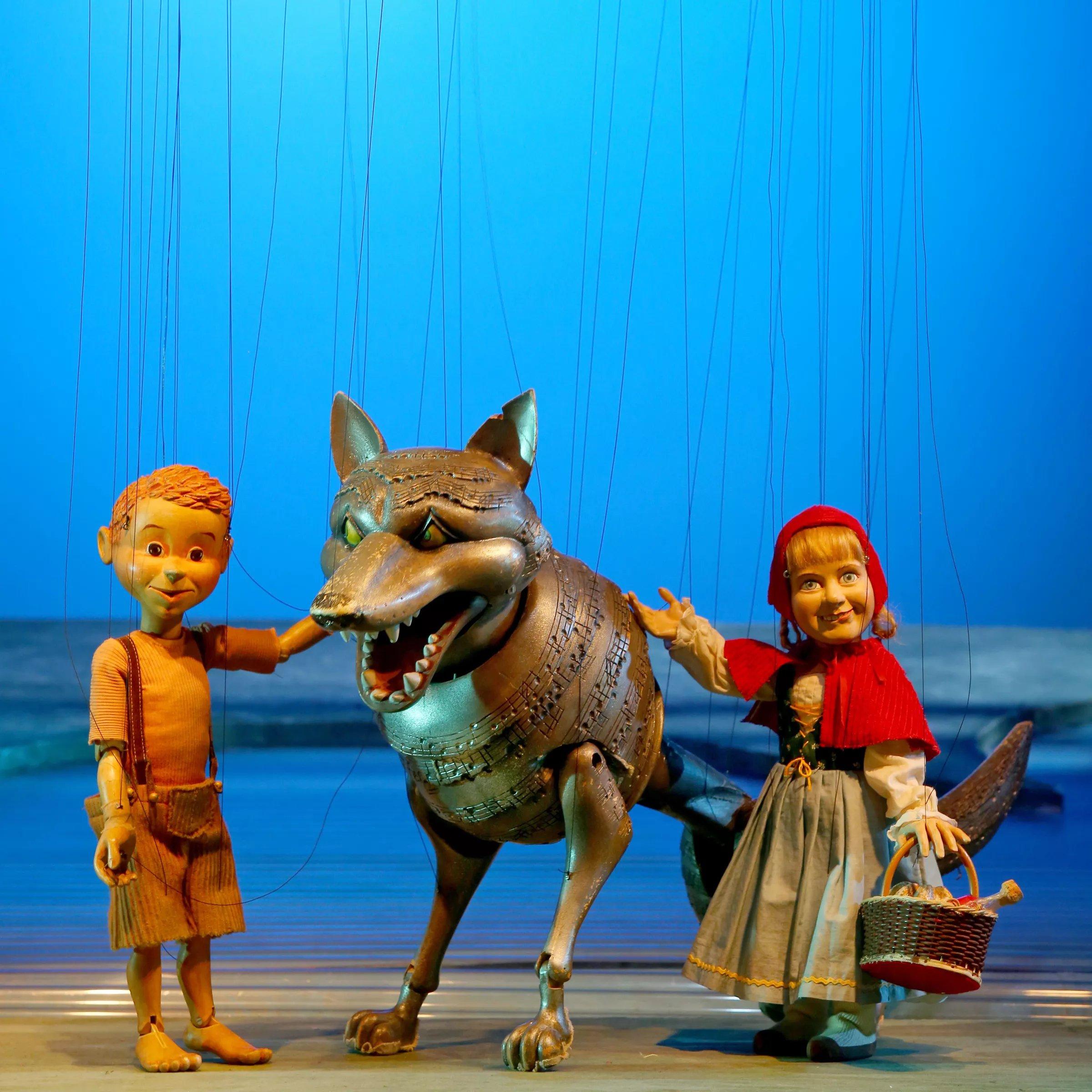 Peter und der Wolf / Rotkäppchen