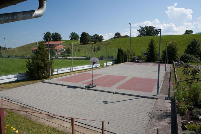 Asphalt- Stockbahn