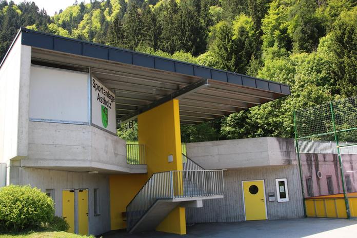 Kinderspielplatz & Sportanlage Strass Astholz