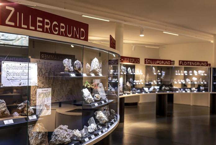 Ausstellung "Verborgene Schätze" im Naturparkhaus Ginzling