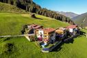 Fernerblick Apartments Hintertux Ansicht Sommer Fernerblick Apartments Hintertux Ansicht Sommer