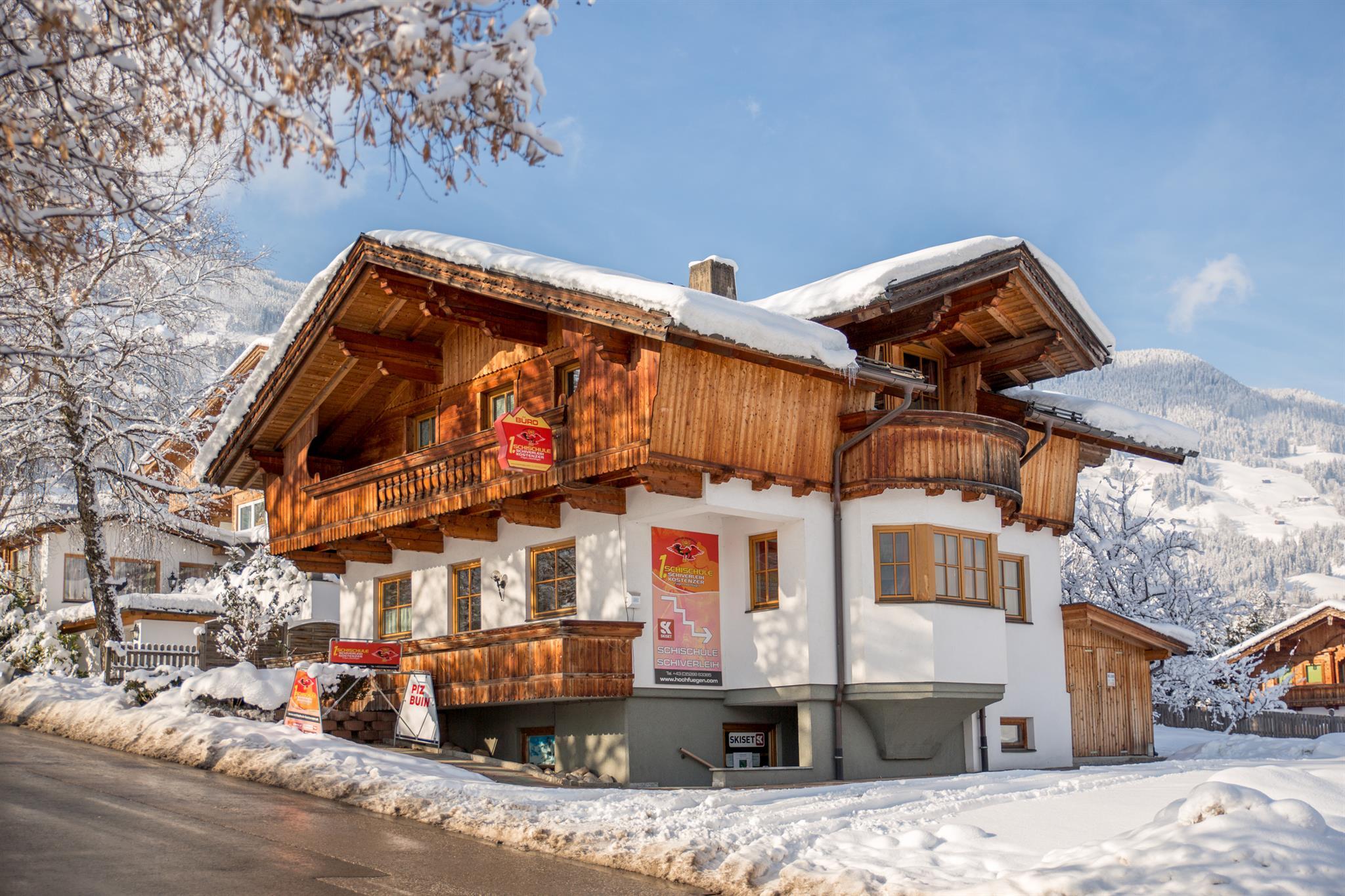 Landhaus Kostenzer  Ferienwohnung  Tirol