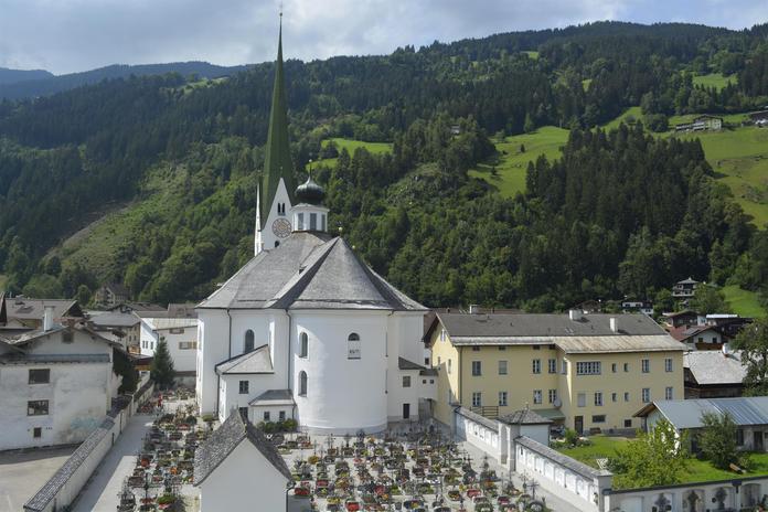 Dekanatspfarrkirche zum Hl. Vitus