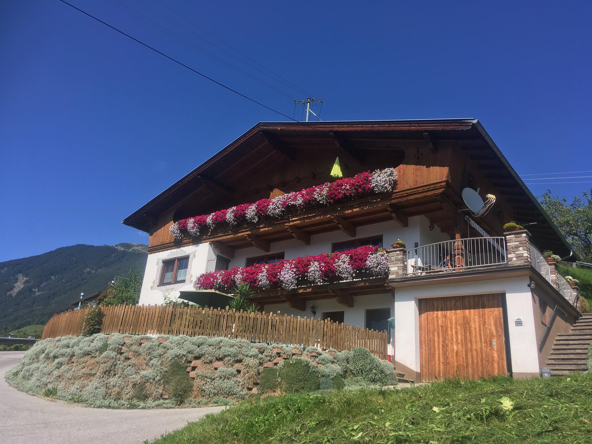Haus Kammerlander Ferienwohnung ENZIAN Ferienwohnung in Österreich