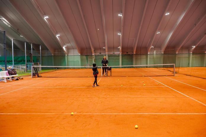 Hallentennisplatz und Padeltennis - Hotel Berghof